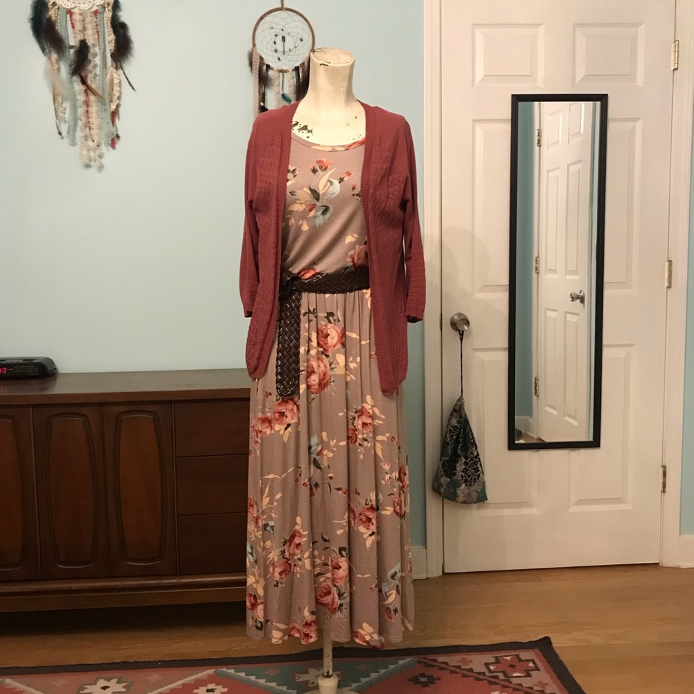 Promesa Floral Maxi Dress in Size Small